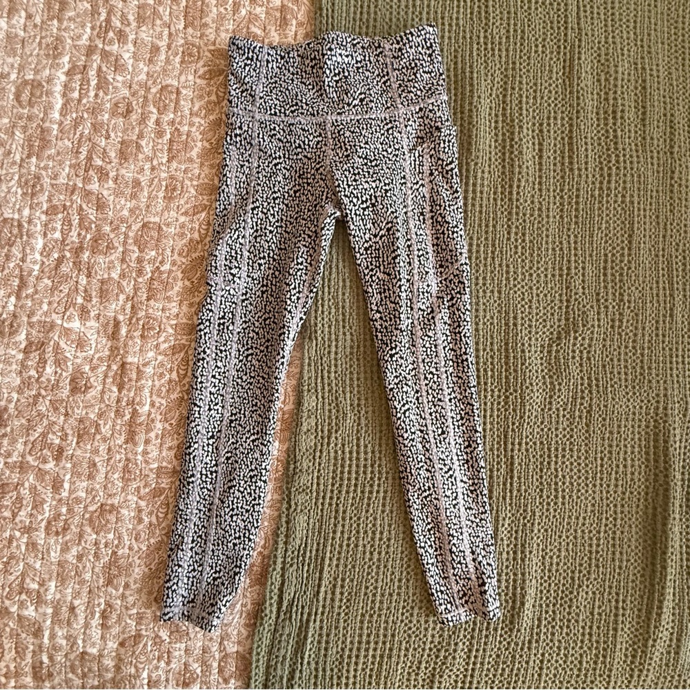 Athleta Black & White Printed High-Rise Leggings